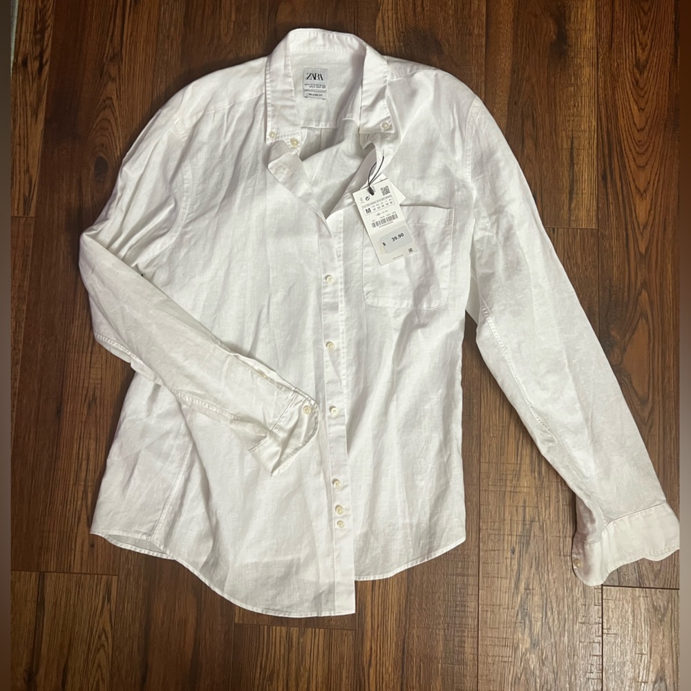 Zara Men’s Relaxed Fit Button Down Medium